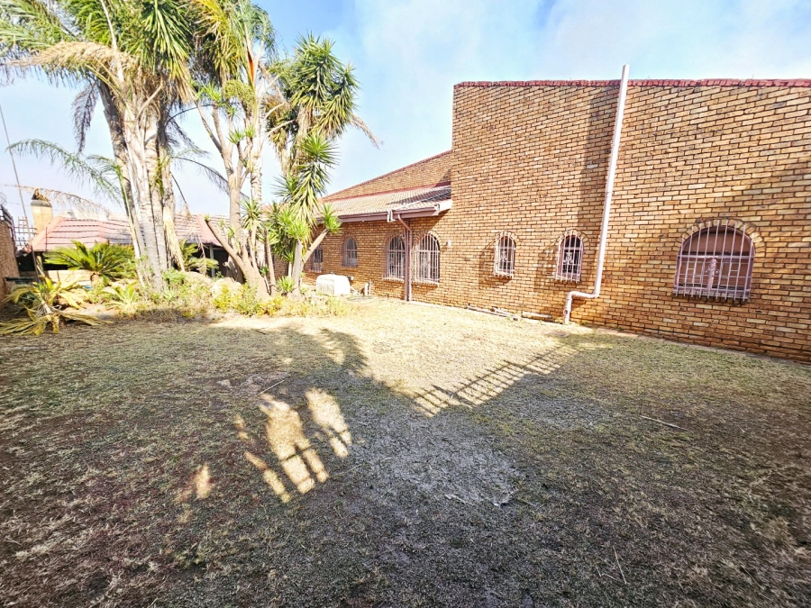 4 Bedroom Property for Sale in Erasmia Gauteng