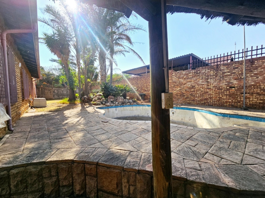 4 Bedroom Property for Sale in Erasmia Gauteng