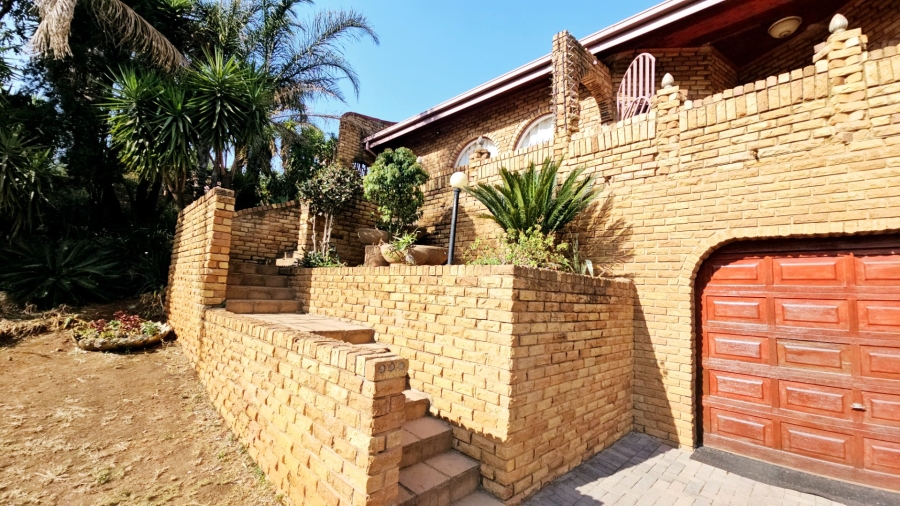 4 Bedroom Property for Sale in Erasmia Gauteng