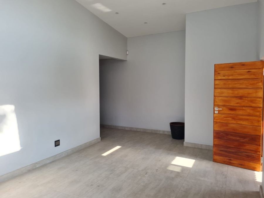 To Let commercial Property for Rent in Lenasia Ext 5 Gauteng