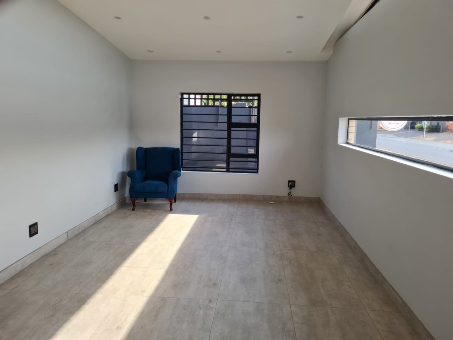 To Let commercial Property for Rent in Lenasia Ext 5 Gauteng