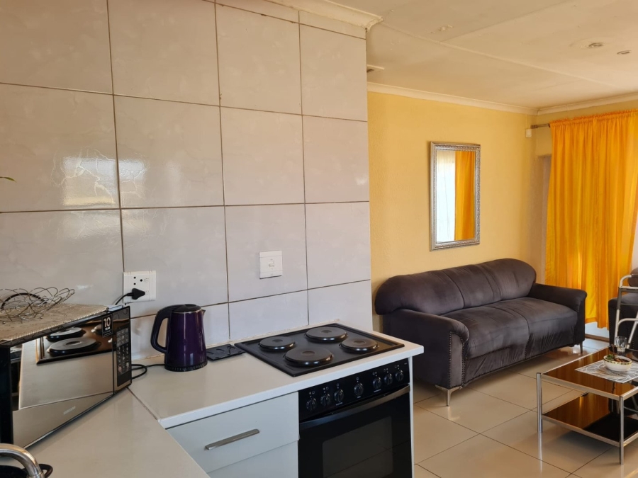 To Let 5 Bedroom Property for Rent in Lenasia South Gauteng