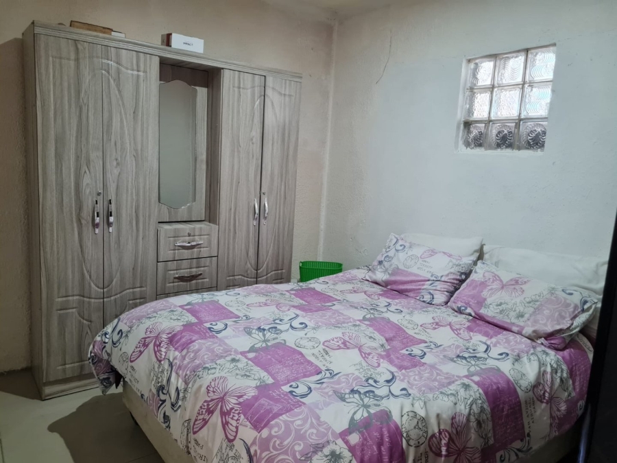 To Let 5 Bedroom Property for Rent in Lenasia South Gauteng