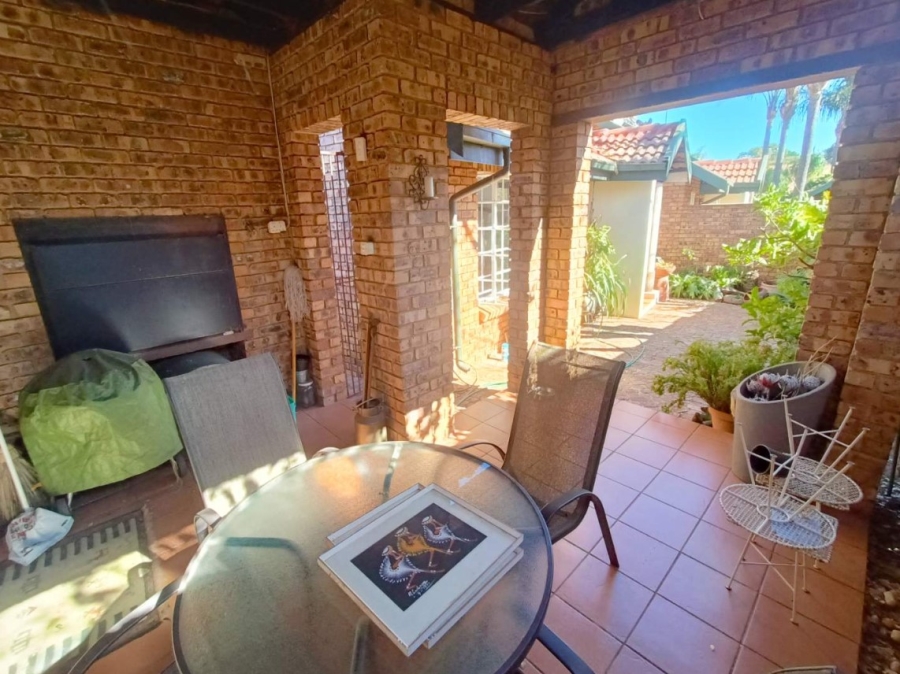 To Let 2 Bedroom Property for Rent in Clubview Gauteng