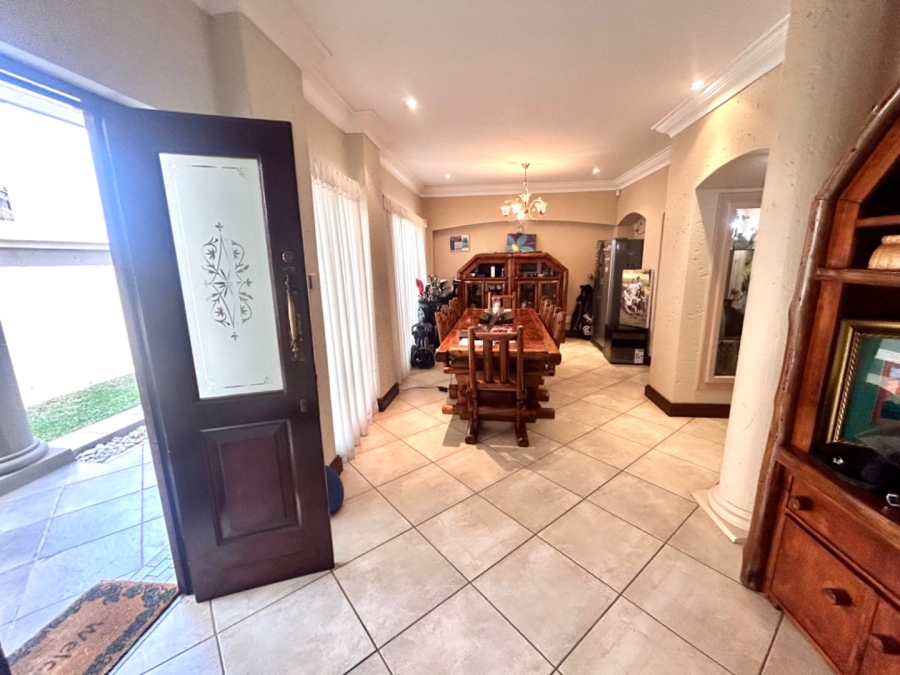 6 Bedroom Property for Sale in Faerie Glen Gauteng