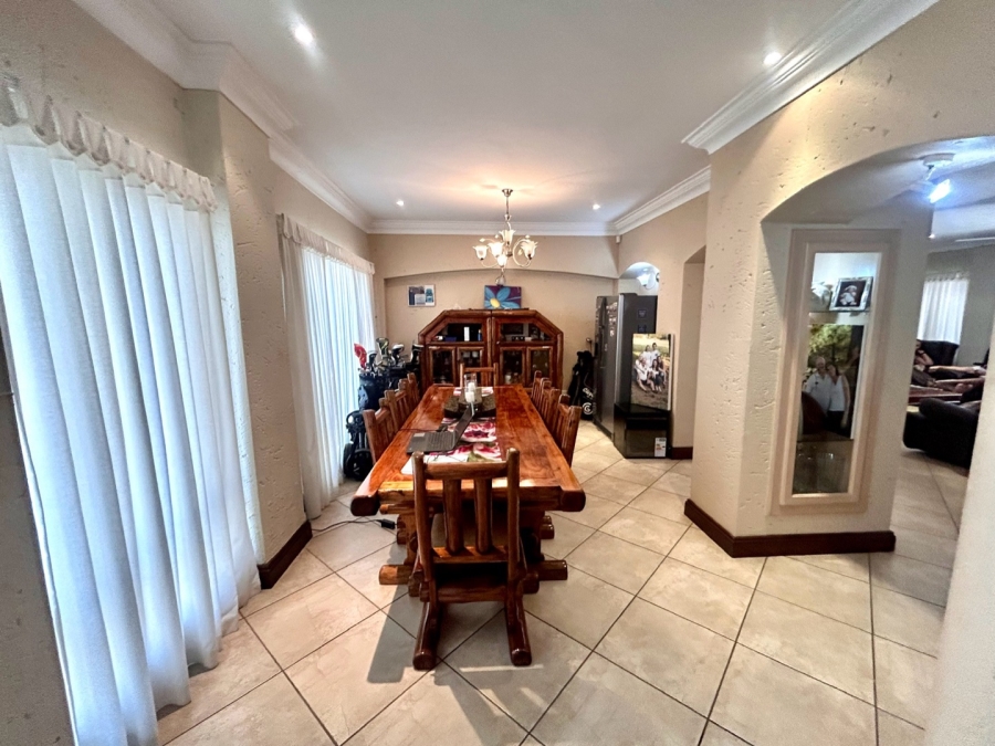 6 Bedroom Property for Sale in Faerie Glen Gauteng