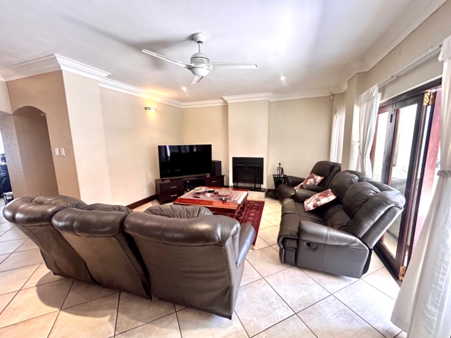 6 Bedroom Property for Sale in Faerie Glen Gauteng