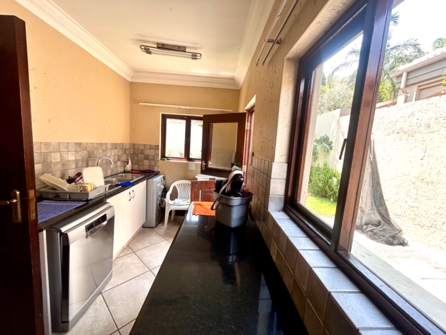 6 Bedroom Property for Sale in Faerie Glen Gauteng