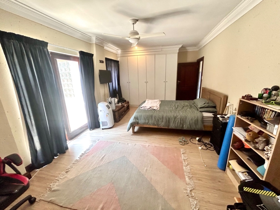 6 Bedroom Property for Sale in Faerie Glen Gauteng