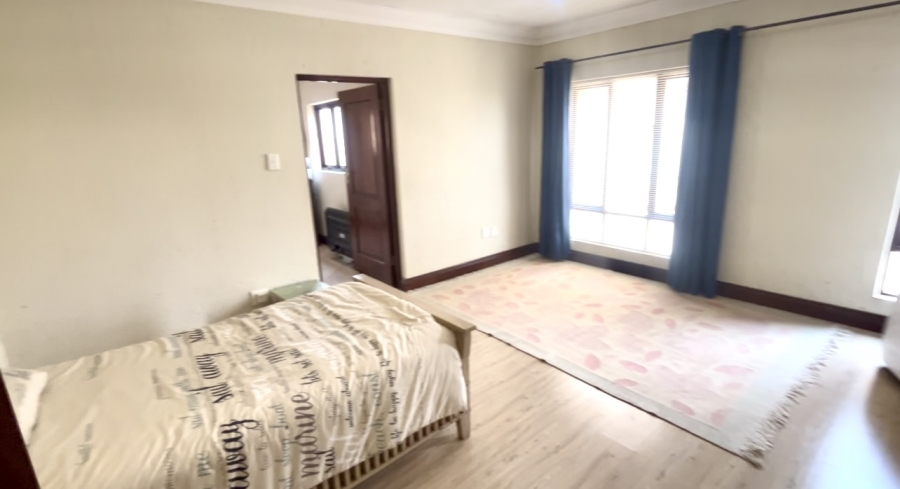 6 Bedroom Property for Sale in Faerie Glen Gauteng