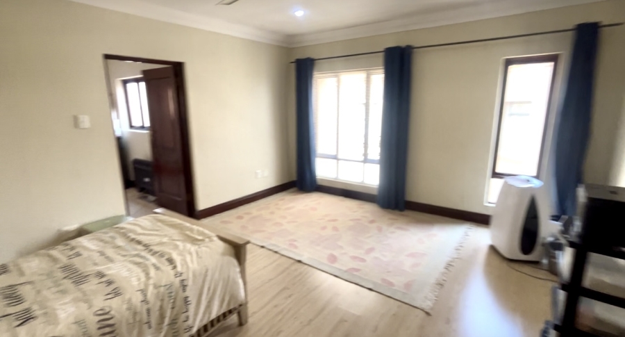 6 Bedroom Property for Sale in Faerie Glen Gauteng