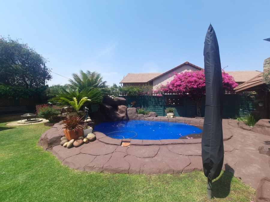 3 Bedroom Property for Sale in Rant En Dal Gauteng