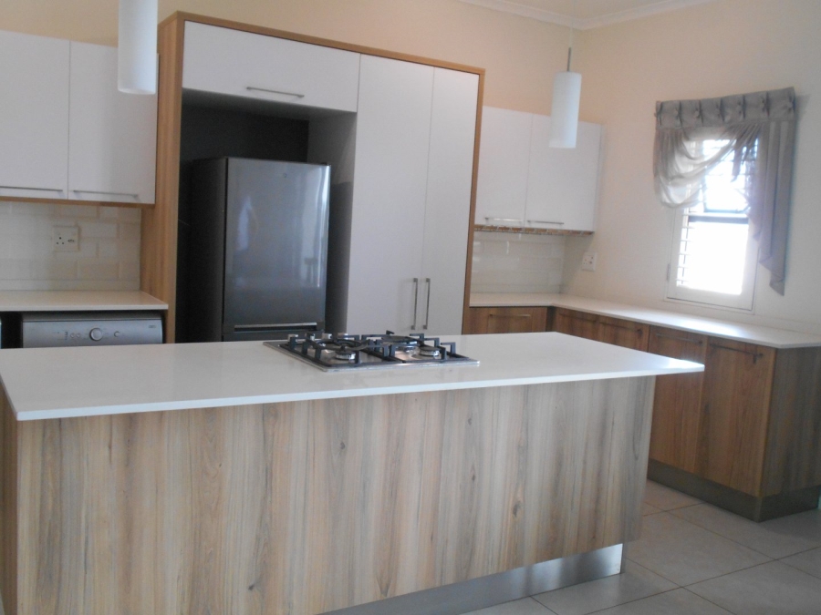 To Let 3 Bedroom Property for Rent in Louwlardia Gauteng