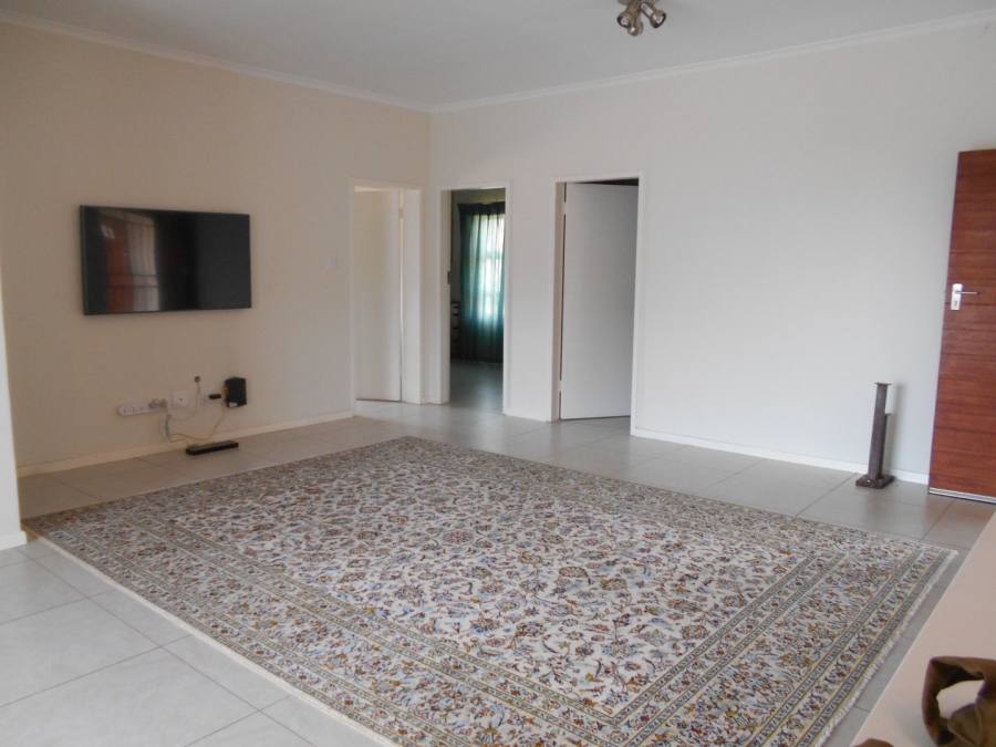 To Let 3 Bedroom Property for Rent in Louwlardia Gauteng