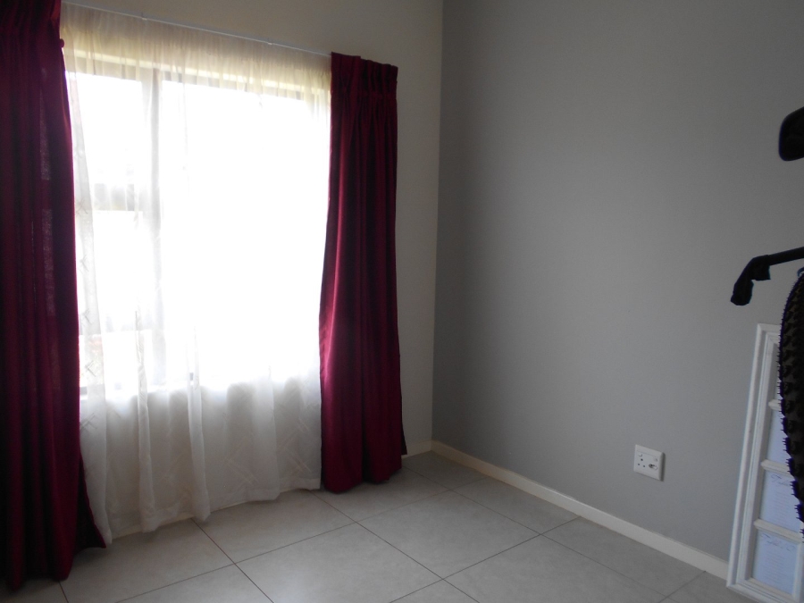 To Let 3 Bedroom Property for Rent in Louwlardia Gauteng