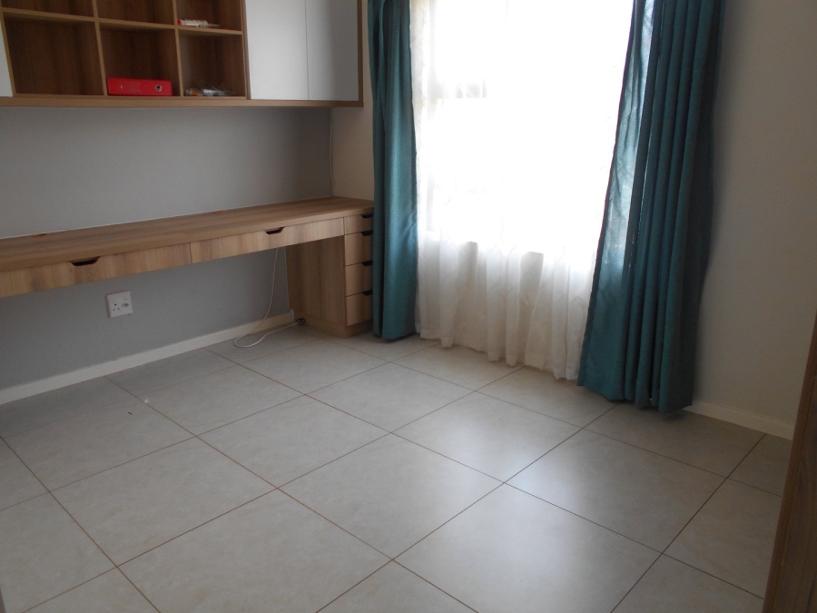 To Let 3 Bedroom Property for Rent in Louwlardia Gauteng