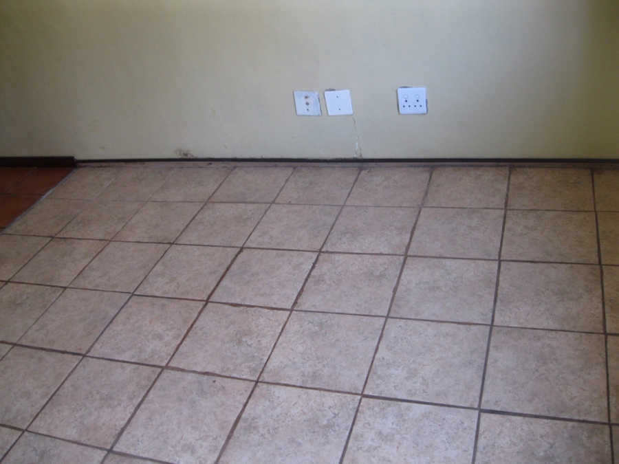 To Let 1 Bedroom Property for Rent in Riviera Gauteng