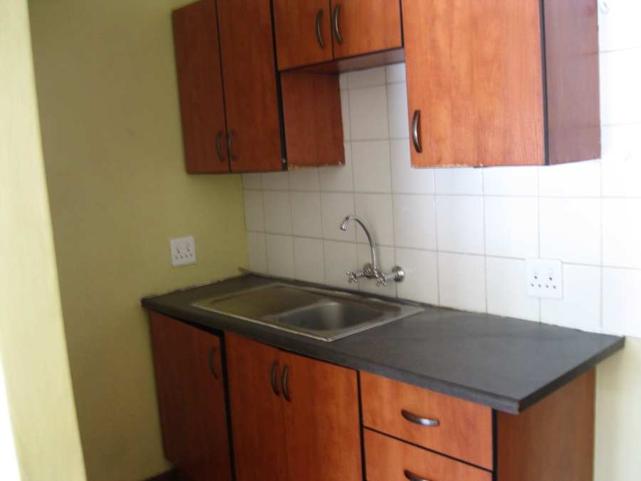 To Let 1 Bedroom Property for Rent in Riviera Gauteng