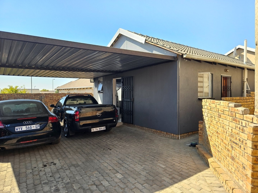 3 Bedroom Property for Sale in Zandspruit Gauteng