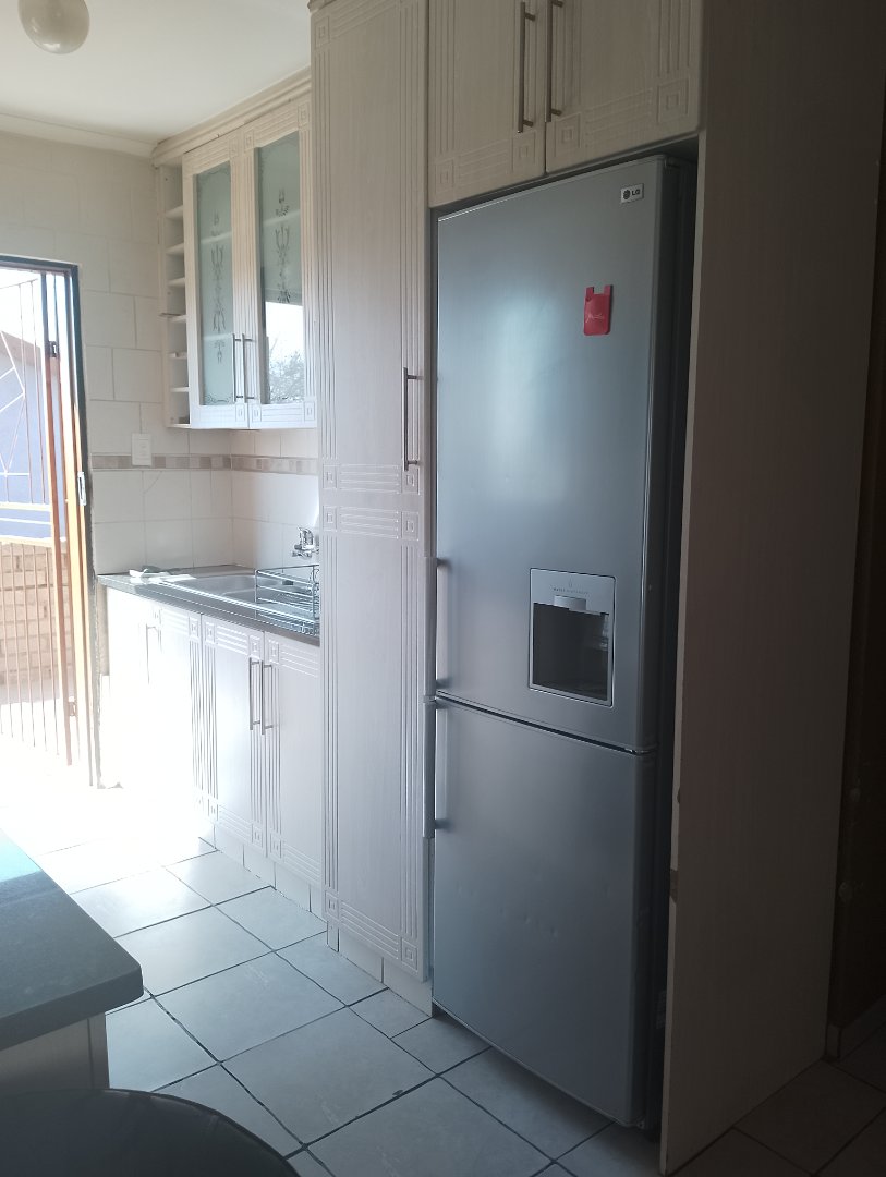 3 Bedroom Property for Sale in Lotus Gardens Gauteng