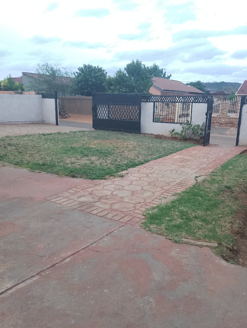 3 Bedroom Property for Sale in Lotus Gardens Gauteng