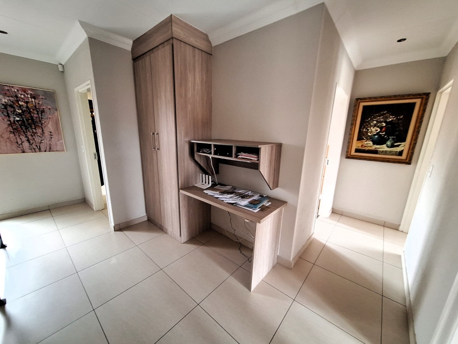 3 Bedroom Property for Sale in Brackenhurst Gauteng