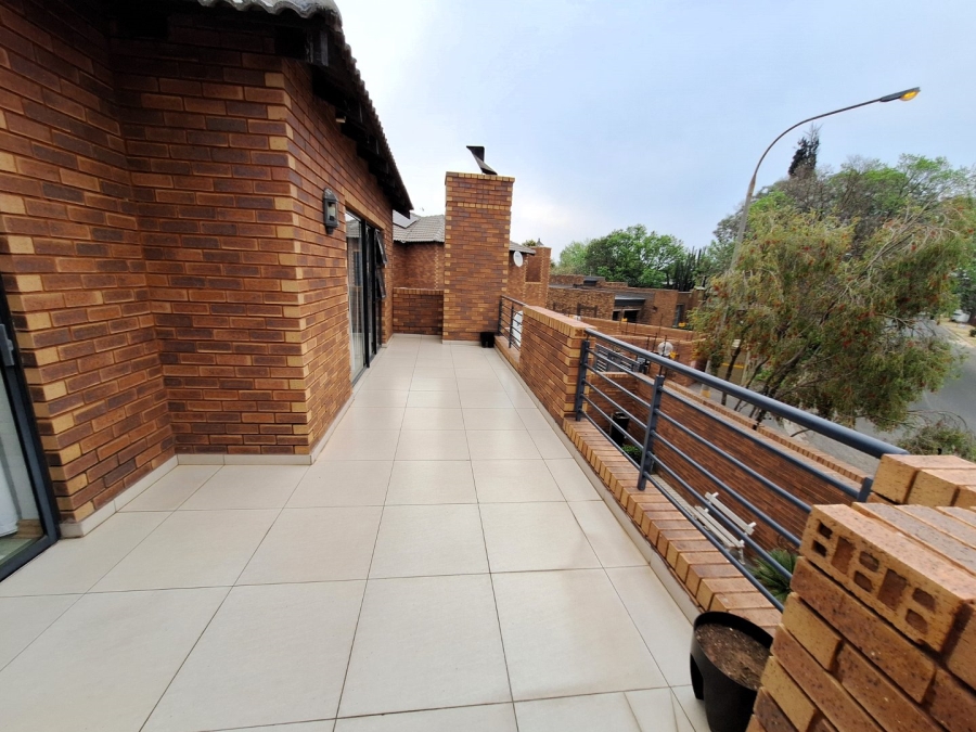 3 Bedroom Property for Sale in Brackenhurst Gauteng