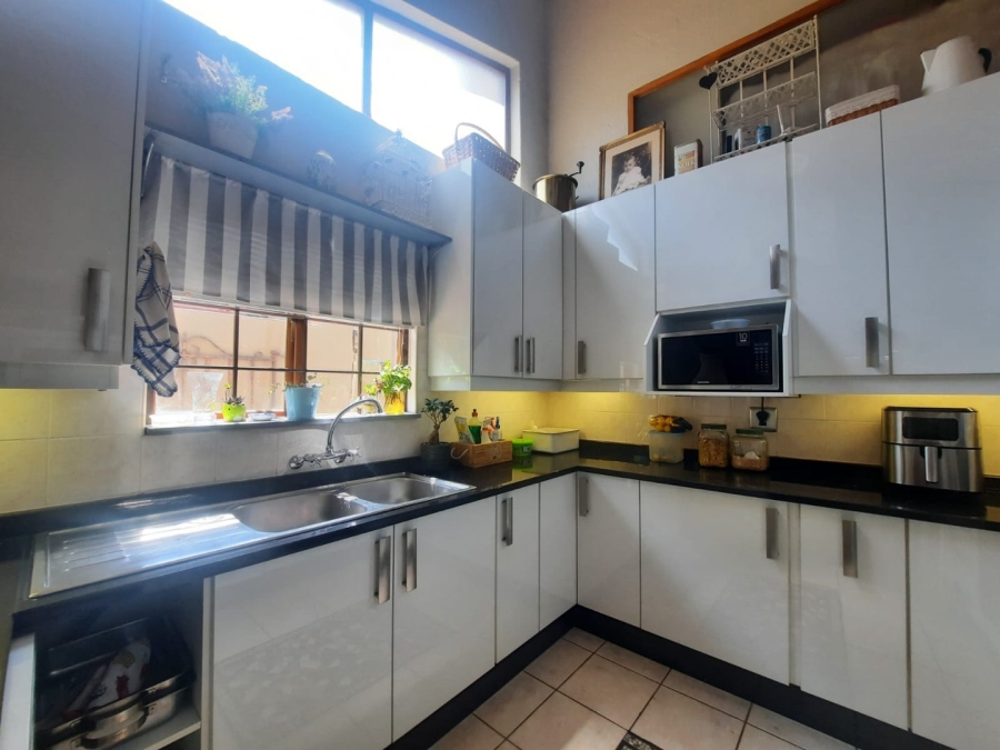 2 Bedroom Property for Sale in Rant En Dal Gauteng