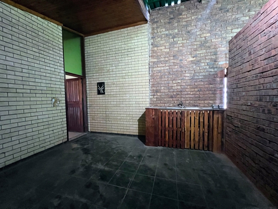 Commercial Property for Sale in Kameeldrift West Gauteng