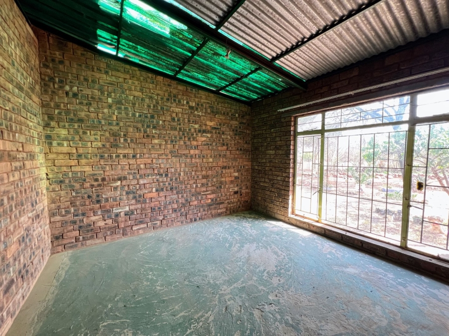 Commercial Property for Sale in Kameeldrift West Gauteng