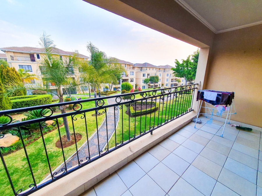 2 Bedroom Property for Sale in Erand Gardens Gauteng