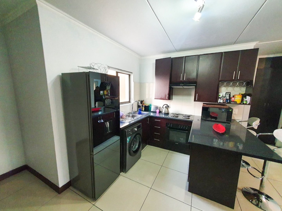 2 Bedroom Property for Sale in Erand Gardens Gauteng