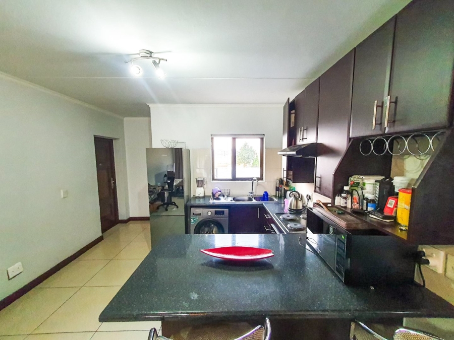 2 Bedroom Property for Sale in Erand Gardens Gauteng