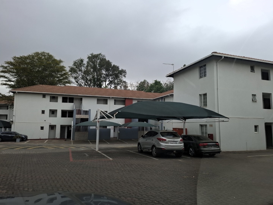 To Let 2 Bedroom Property for Rent in Groenkloof Gauteng