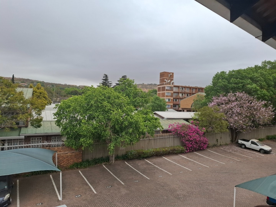 To Let 2 Bedroom Property for Rent in Groenkloof Gauteng