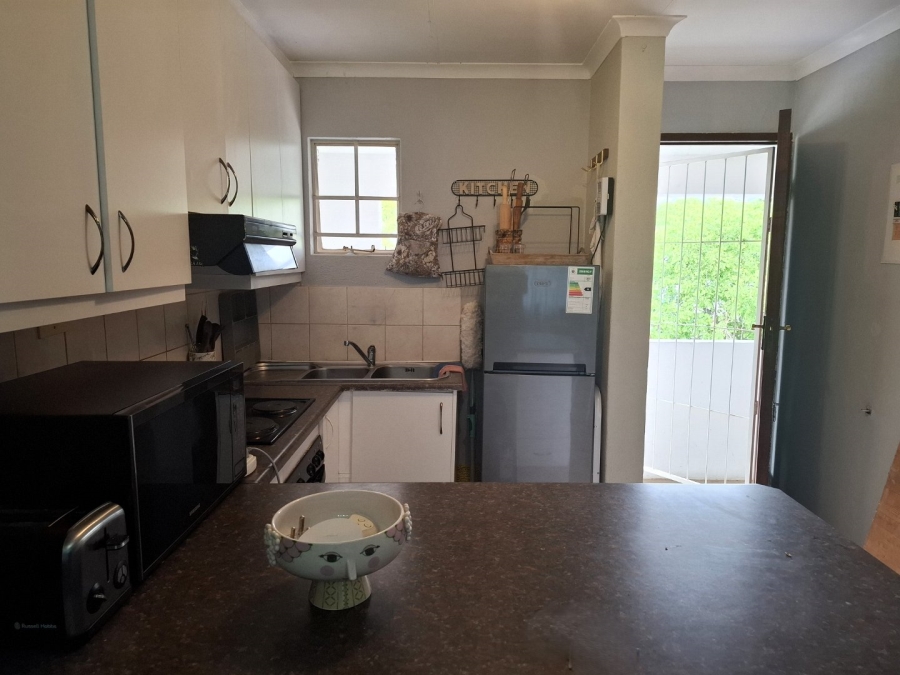 To Let 2 Bedroom Property for Rent in Groenkloof Gauteng