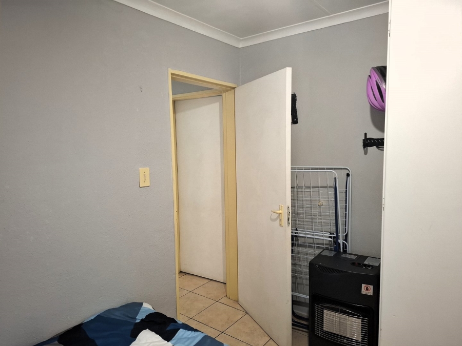 To Let 2 Bedroom Property for Rent in Groenkloof Gauteng