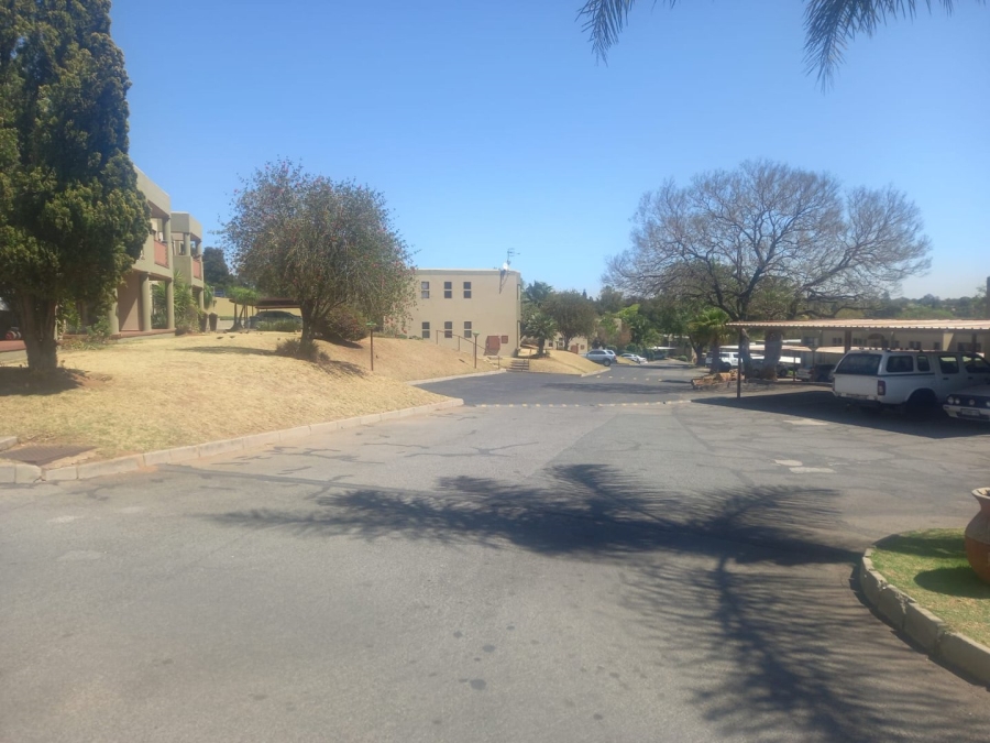 3 Bedroom Property for Sale in Helderkruin Gauteng