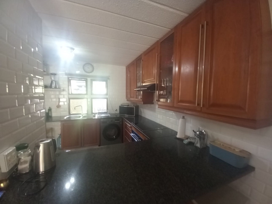 3 Bedroom Property for Sale in Helderkruin Gauteng