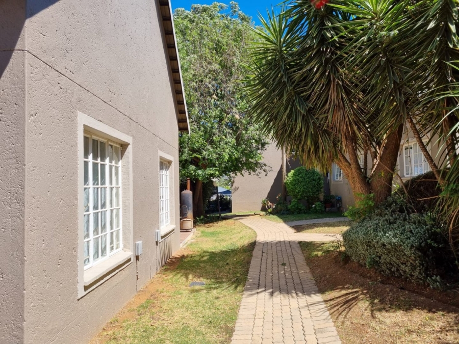 3 Bedroom Property for Sale in Bassonia Rock Gauteng