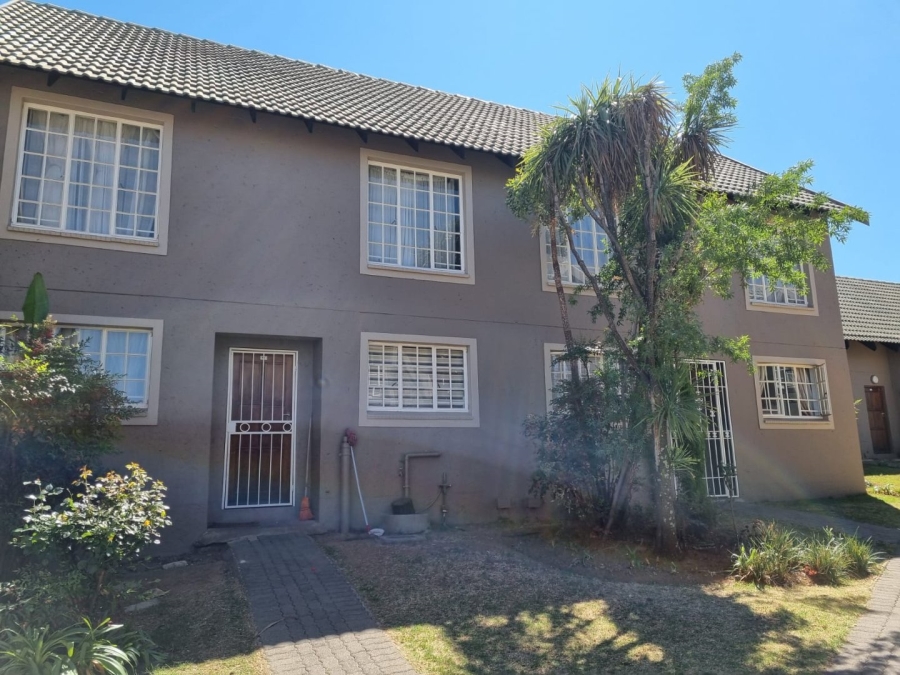 3 Bedroom Property for Sale in Bassonia Rock Gauteng