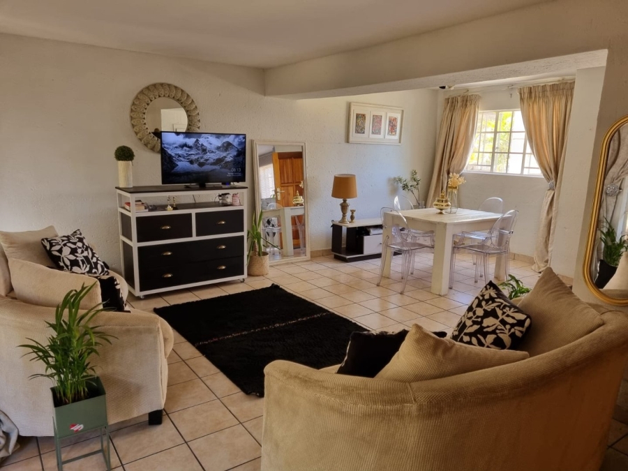 3 Bedroom Property for Sale in Bassonia Rock Gauteng