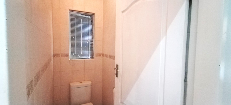 3 Bedroom Property for Sale in Rooihuiskraal Gauteng