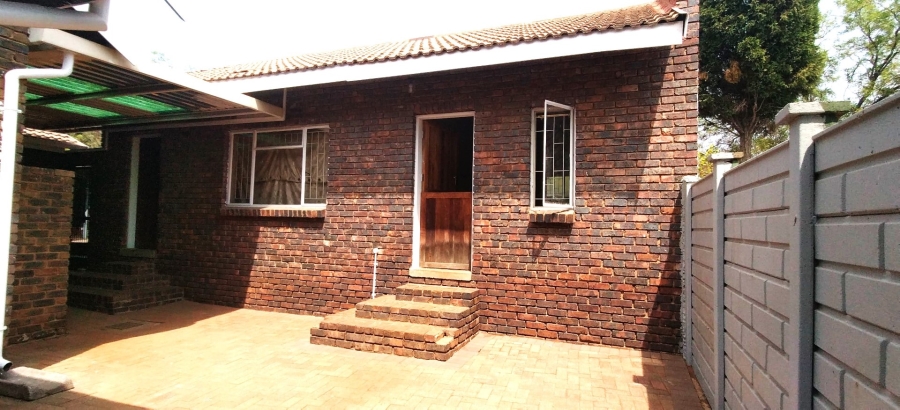 3 Bedroom Property for Sale in Rooihuiskraal Gauteng