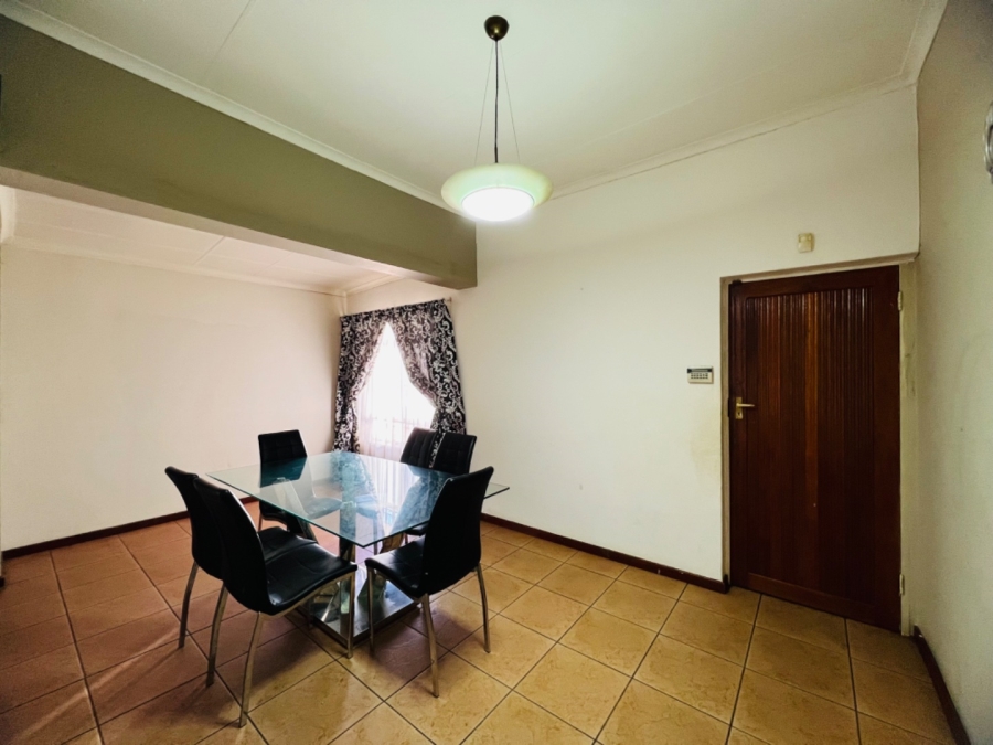 4 Bedroom Property for Sale in Garsfontein Gauteng