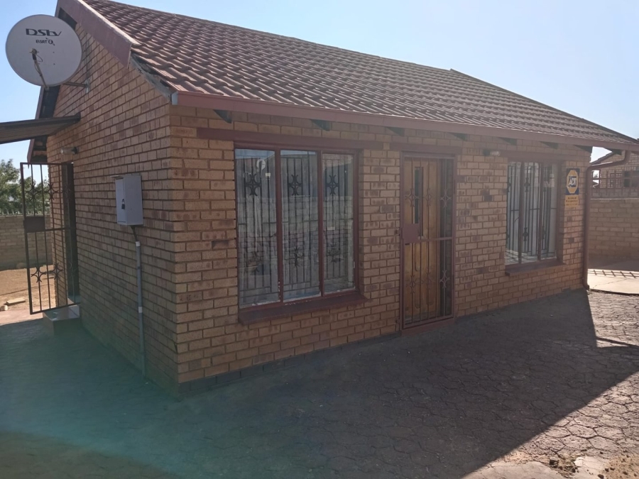 2 Bedroom Property for Sale in Soshanguve WW Gauteng