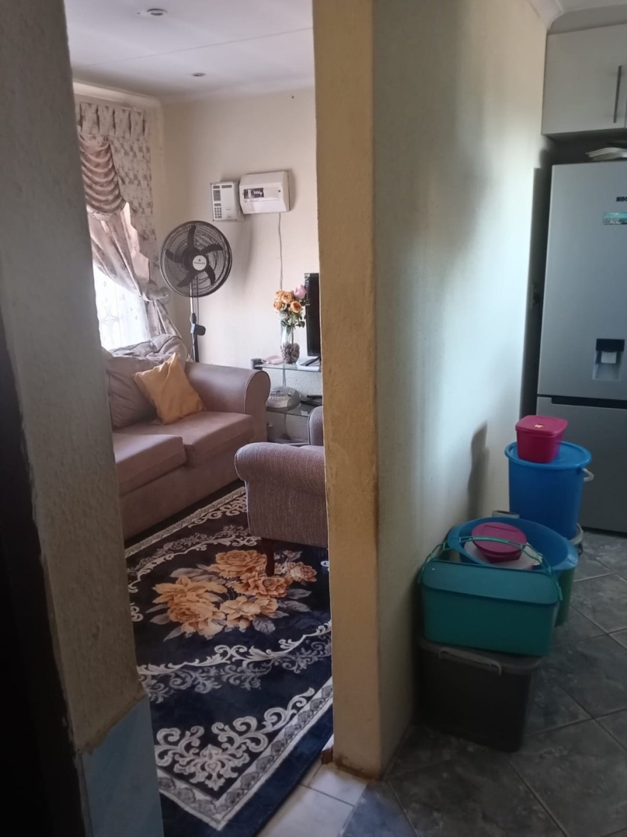 2 Bedroom Property for Sale in Soshanguve WW Gauteng