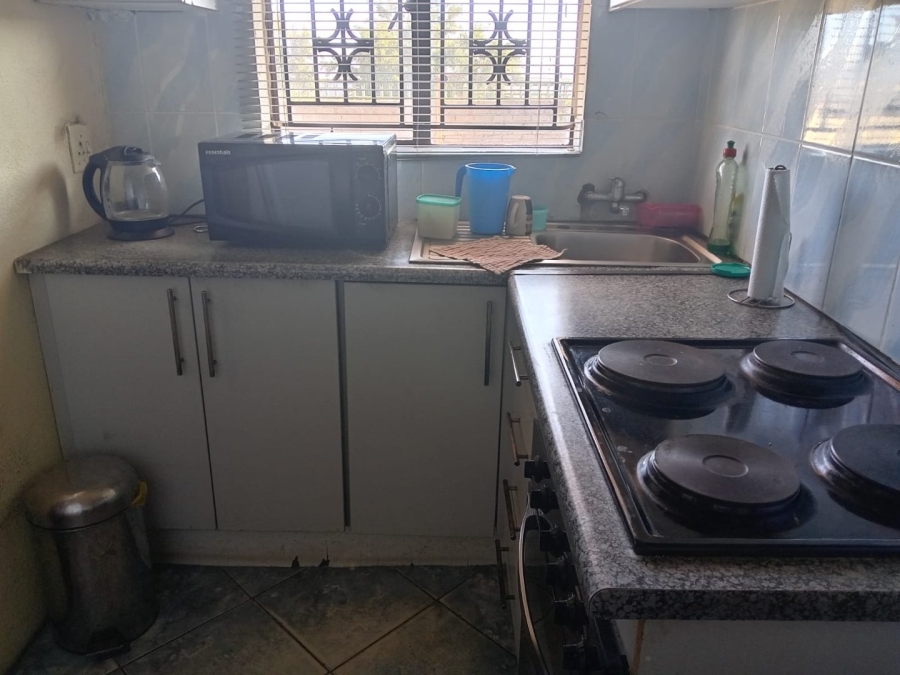 2 Bedroom Property for Sale in Soshanguve WW Gauteng