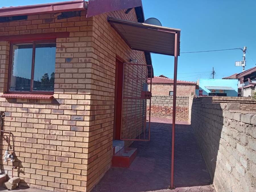 2 Bedroom Property for Sale in Soshanguve WW Gauteng