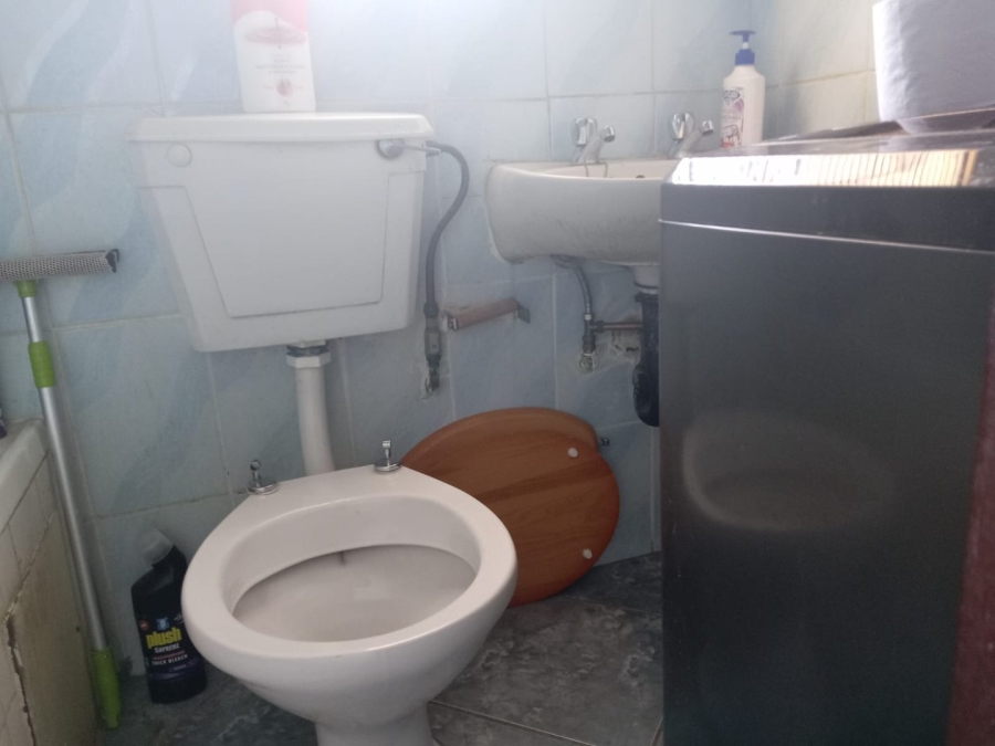 2 Bedroom Property for Sale in Soshanguve WW Gauteng